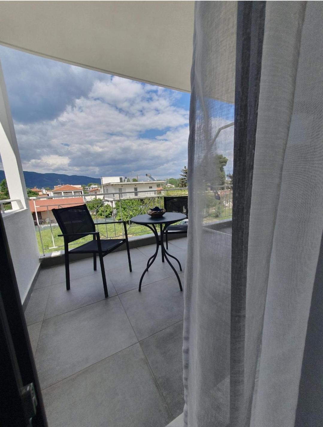 Olea Luxury Suites อัสโปรวาลตา ภายนอก รูปภาพ
