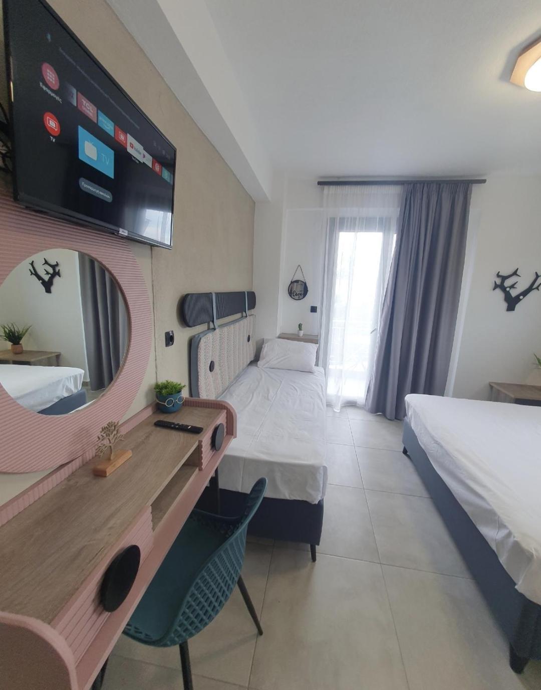Olea Luxury Suites อัสโปรวาลตา ภายนอก รูปภาพ