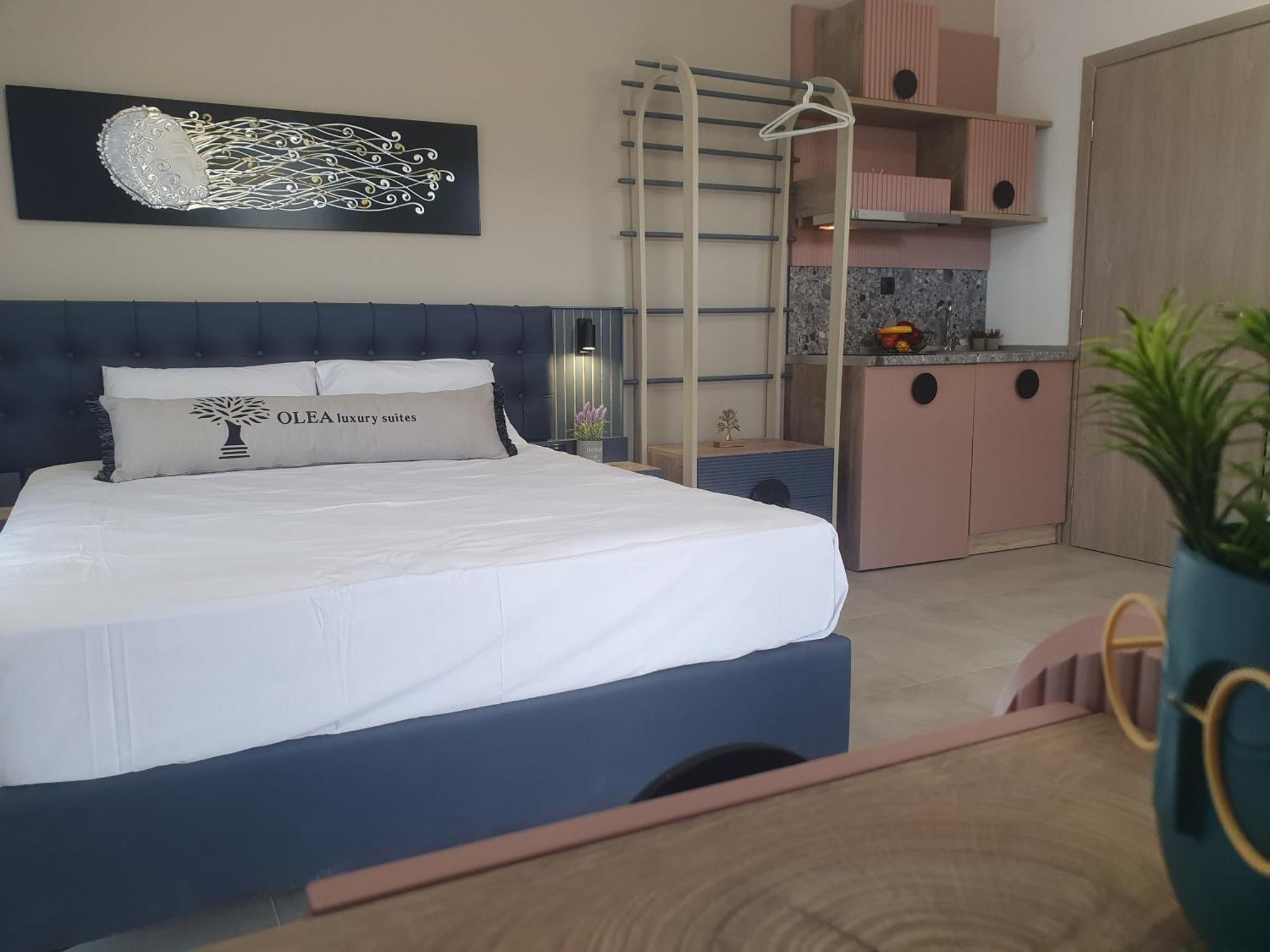 Olea Luxury Suites อัสโปรวาลตา ภายนอก รูปภาพ