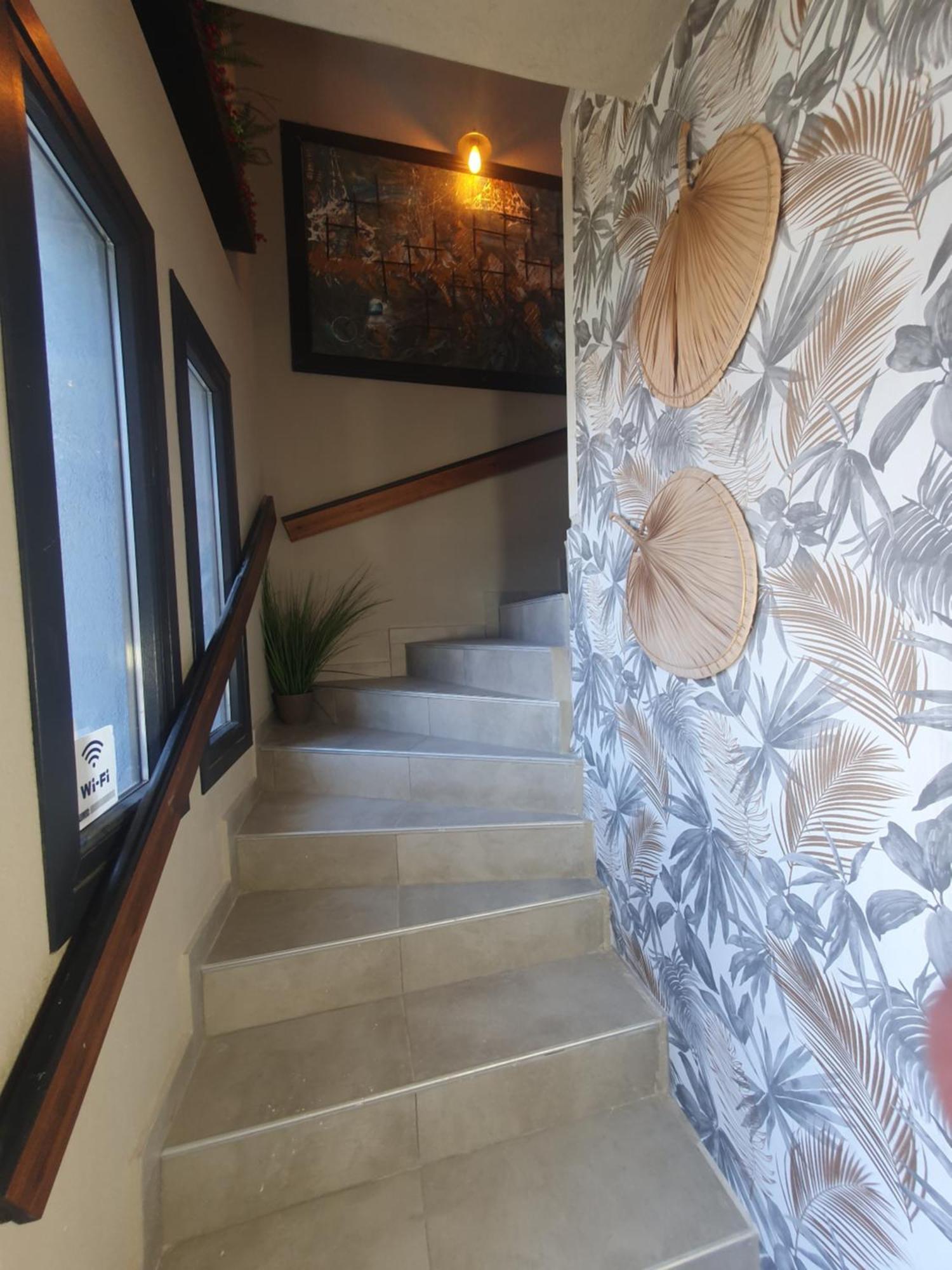 Olea Luxury Suites อัสโปรวาลตา ภายนอก รูปภาพ