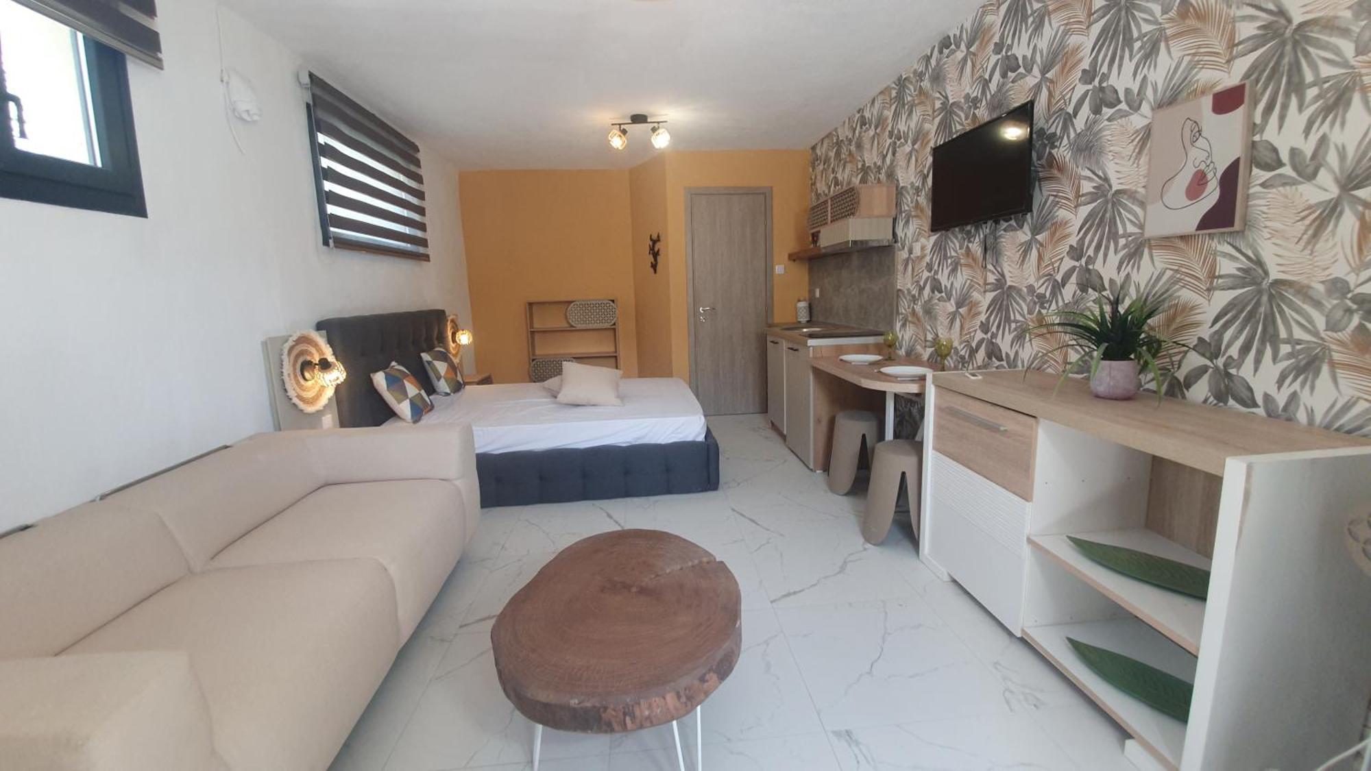 Olea Luxury Suites อัสโปรวาลตา ภายนอก รูปภาพ
